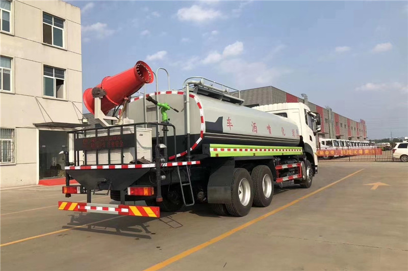 東風(fēng)天龍后八輪20噸噴霧車(chē)，國(guó)六綠化噴灑車(chē)